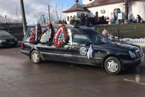 Paradă cu maşini funerare pe străzile municipiului Botoşani