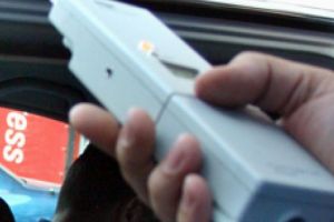 Conducător auto, depistat la volan sub influenţa alcoolului