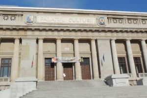 Muzeul de Stiintele Naturii Prahova organizeaza vernisajul expoziţiei „MICROSCOPUL PICTEAZĂ”