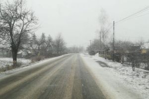 FOTO Ninge puternic la Botoşani! Zăpada se depune constant, iar drumarii acţionează cu zeci de utilaje