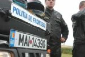 Afacere doljeană cu motoare de barcă, oprită de poliţiştii de frontieră
