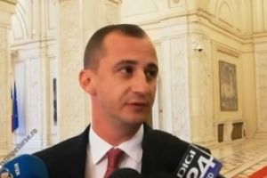 Alfred Simonis l-a spulberat pe Orban: aţi fost ales parlamentar din pixul lui Dragnea, în 2012
