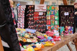 Peste 100 de locaţii destinate comercializării produselor de 1 şi 8 Martie. Ce trebuie să ştie comercianţii