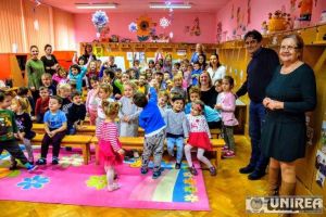 FOTO, VIDEO| La citit poveşti cu Gabriel Pleşa: Copilaşii de la Grădiniţa nr. 9 au sărbătorit Ziua Internaţională a Cititului Împreună alături de viceprimarul municipiului Alba Iulia
