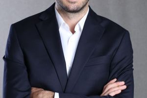 Explicaţiile psihologului Alexandru Pleşea 6 din 10 oameni au mobil. Cât de nocive sunt acestea?