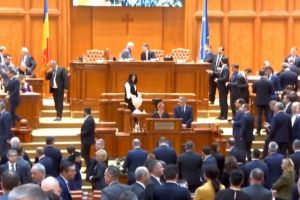 A început votul pe moţiunea de cenzură. PSD are nevoie de voturile favorabile a 233 de parlamentari pentru a dărâma Guvernul Orban - LIVE VIDEO