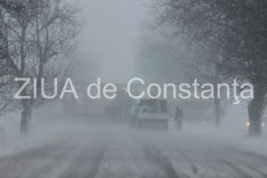 Judetul Constanta: Microbuz cu 17 persoane, blocat in nameti la Nuntasi