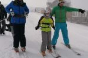 Viscol pe Muntele Mic! Se lucrează la deschiderea drumului