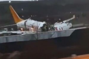 VIDEO FOTO – Accident aviatic la Istanbul – Trei morţi şi aproape 180 de răniţi