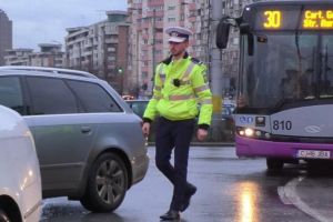 Poliţiştii clujeni, dotaţi cu camere de corp