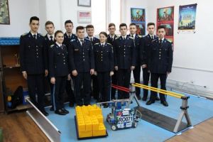 FOTO| Echipa de robotică a Colegiului Naţional Militar „Mihai Viteazul”, prezentă la etapa regională din cadrul BRD FIRST Tech Challenge România