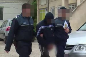 Minor de 17 ani, reţinut de poliţişti pentru furturi şi o tentativă de tâlhărie