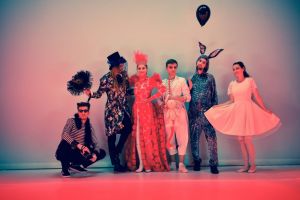 VIDEO: Sezon special pentru adolescenţi, la Teatrul Gong