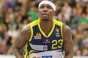 CSU Sibiu l-a transferat pe americanul Larry Gordon