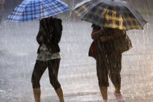 Avertizare meteo: Vijeliile se întorc