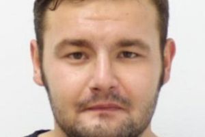 ALERTĂ în Arad: Un bărbat a SCĂPAT de la PSIHIATRIE