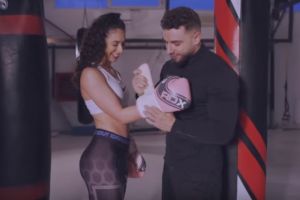 Xena“ de Constanta:  Luptatoare! Roxana Stan apare in videoclipul melodiei Fire“. Cine e antrenorul ei (galerie foto + video)  