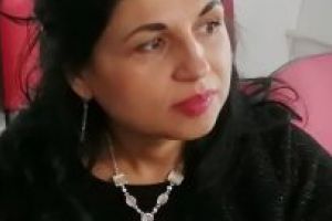 „Albatrosul cu aripi de sare”-  primul volum de versuri bilingv al poetei Mihaela Aionesei,   apărut sub  semnul cifrei 50