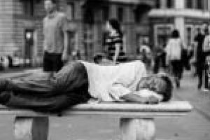 Ajutoare de urgenţă de peste 1,6 milioane de lei, aprobate de Guvern, inclusiv pentru judeţul Caraş-Severin!