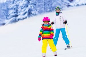 Recomandările salvamontiştilor sibieni pentru siguranţa copiilor pe pârtie