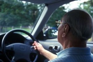 Octogenar inconstient conducea nestingherit pe strazile din Braila / Cunoscut cu probleme medicale s-a incumetat sa sofeze