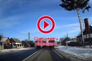 Tragedie evitată în ultima clipă după o depăşire inconştientă, în curbă