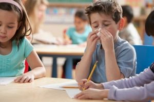 Mii de viroze în rândul elevilor sibieni – 150 de copii au fost trimişi acasă