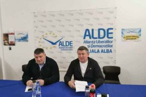Ioan Lazar: „Combinatorul Bumb trimis prin judeţ sa racoleze candidaţii ALDE la primări”