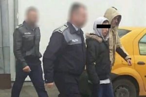 REŢINUT ACUM PENTRU LIPSIRE DE LIBERTATE