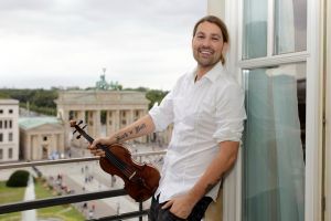 MESAJ VIDEO: Violonistul DAVID GARRETT salută fanii din România