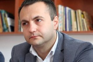 Un deputat de Timiş anunţă că va iniţia o lege prin care statul să deconteze integral transportul elevilor la şcoală