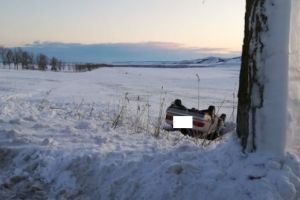 O masina s-a rasturnat pe DJ222. La volan, o soferita din Tulcea 