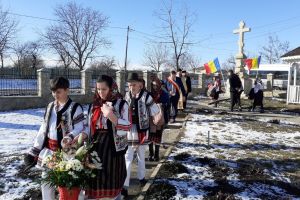 FOTO 105 ani de la naşterea fostului patriarh Teoctist Arăpaşu. Omagiu adus acestuia în localitatea sa natală