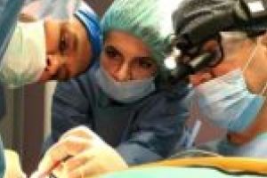 Actele caritabile îmbunătăţesc actul medical