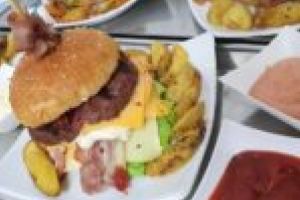 Succesul, „gustat” pe Aeroportul Internaţional Timişoara! Zeci de persoane au participat la concursul „Găteşti şi Dăruieşti”