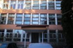 Școli supraaglomerate, în timp ce altele stau în paragină! Primăria Timişoara şterge praful de pe un liceu închis de Ministerul Educaţiei