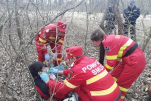 ELEV, ÎN STARE CRITICĂ DUPĂ CE A BĂUT ANTIGEL