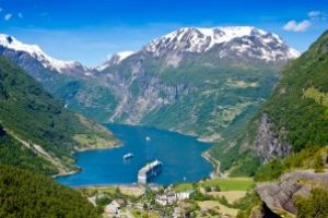 MAE: Atentionare de calatorie pentru Norvegia-cod rosu si portocaliu de conditii meteo severe