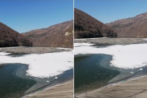 FOTO ȘTIREA TA. IMAGINI DEZOLANTE: Mormane de gunoaie plutesc pe apa lacului din barajul de la Mihoieşti. „Colectare selectivă” făcută de… râul Arieş