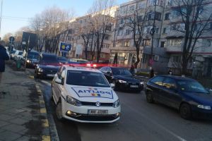 FOTO & VIDEO Paradă funerară pe străzile din Botoşani. „Dacă omul are un necaz…”