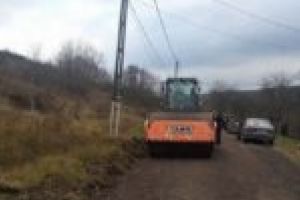 Multă răbdare! De patru ani, Primăria Lugoj modernizează cinci uliţe în satul aparţinător Tapia