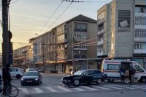 ACTUALIZARE: Trei pietoni accidentati la intersectia B-dului Bucuresti cu strada Culturii, din Baia Mare