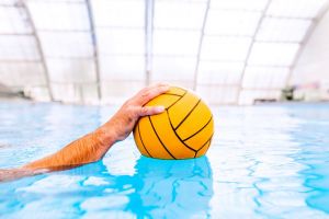 O nouă victorie clară cu Dinamo pentru poloiştii de la CSM Oradea