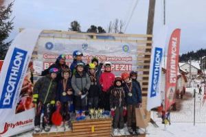 Pe podiumul concursului naţional de schi de la Vatra Dornei