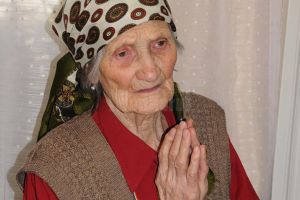 Fosta învăţătoare Viorica Hogaş, sărbătorită duminică la împlinirea vârstei de 105 ani