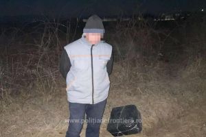 VIDEO. Contrabandă cu dronele în judeţul Satu Mare. Cum s-a dat de gol un contrabandist!