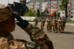 Interesaţi de o CARIERĂ MILITARĂ? MApN desfăşoară activităţi de recrutare la Arad
