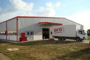 Grupul Ara Shoes intră în restructurare. 150 de angajaţi de la fabrica din Valea lui Mihai vor fi preluaţi de alte firme din grup