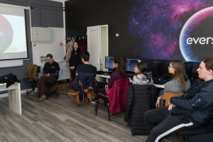 EVERSEEN investeşte într-un laborator de învăţare automată la Universitatea Politehnica Timişoara