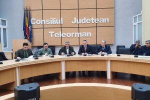 Situaţia terenurilor afectate de fenomene de degradare, discutată la Instituţia Prefectului